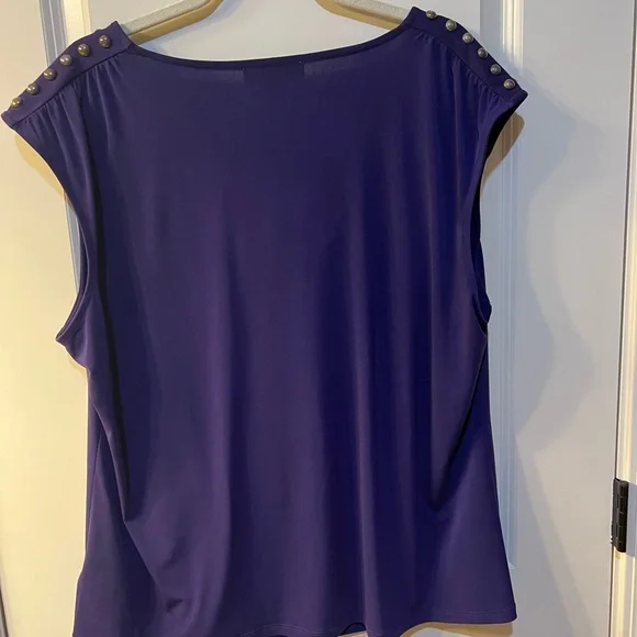 **2 sleeveless tops  1) Michael Kors Women's 3X 2) Gloria Vanderbilt 22/24 - Picture 3 of 7